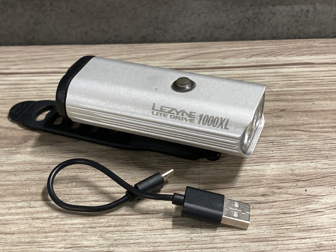 KD078 レザイン LEZYNE LITE DRIVE 1000XL フロントライト サテンシルバー 点灯確認済