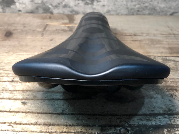 JI918 ファブリック fabric SCOOP SHALLOW PRO TEAM サドル 黒 カーボンレール