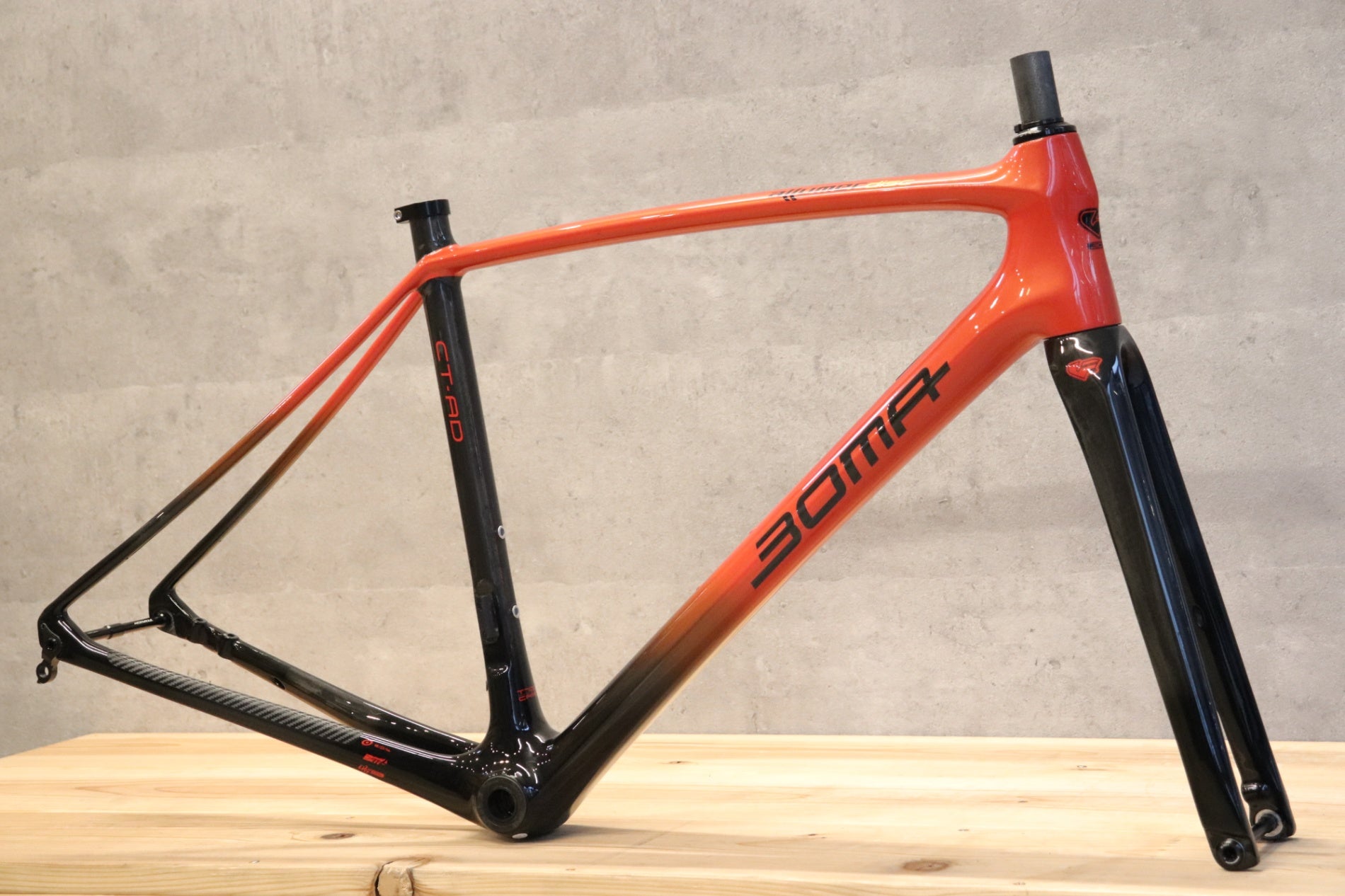 ボーマ BOMA アルマー ALLUMER DISC 2023年モデル Mサイズ カーボン