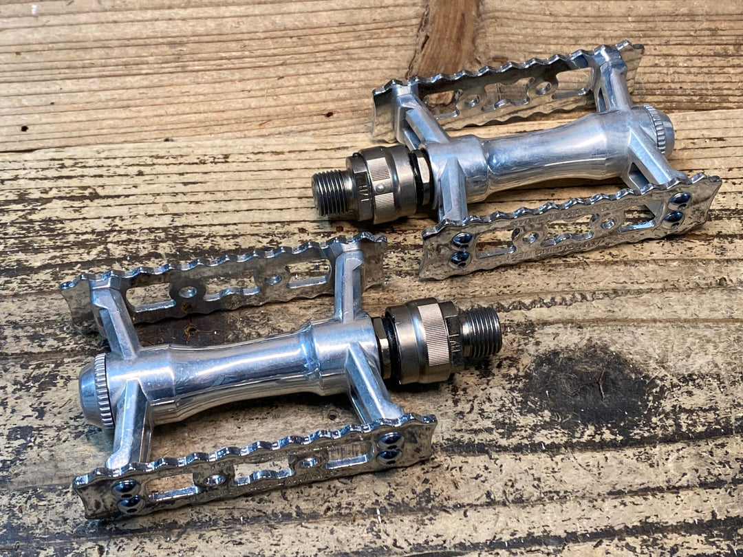 JP320 三ヶ島 MKS SYLVAN TOURING NEXT フラットペダル シルバー