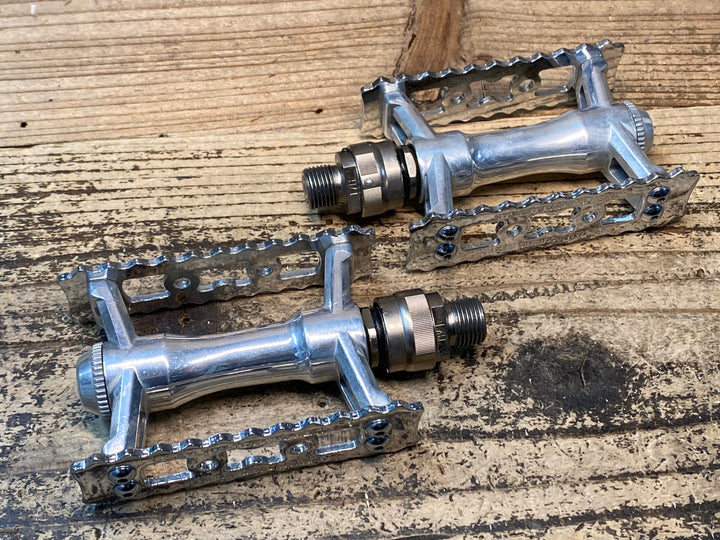 JP320 三ヶ島 MKS SYLVAN TOURING NEXT フラットペダル シルバー
