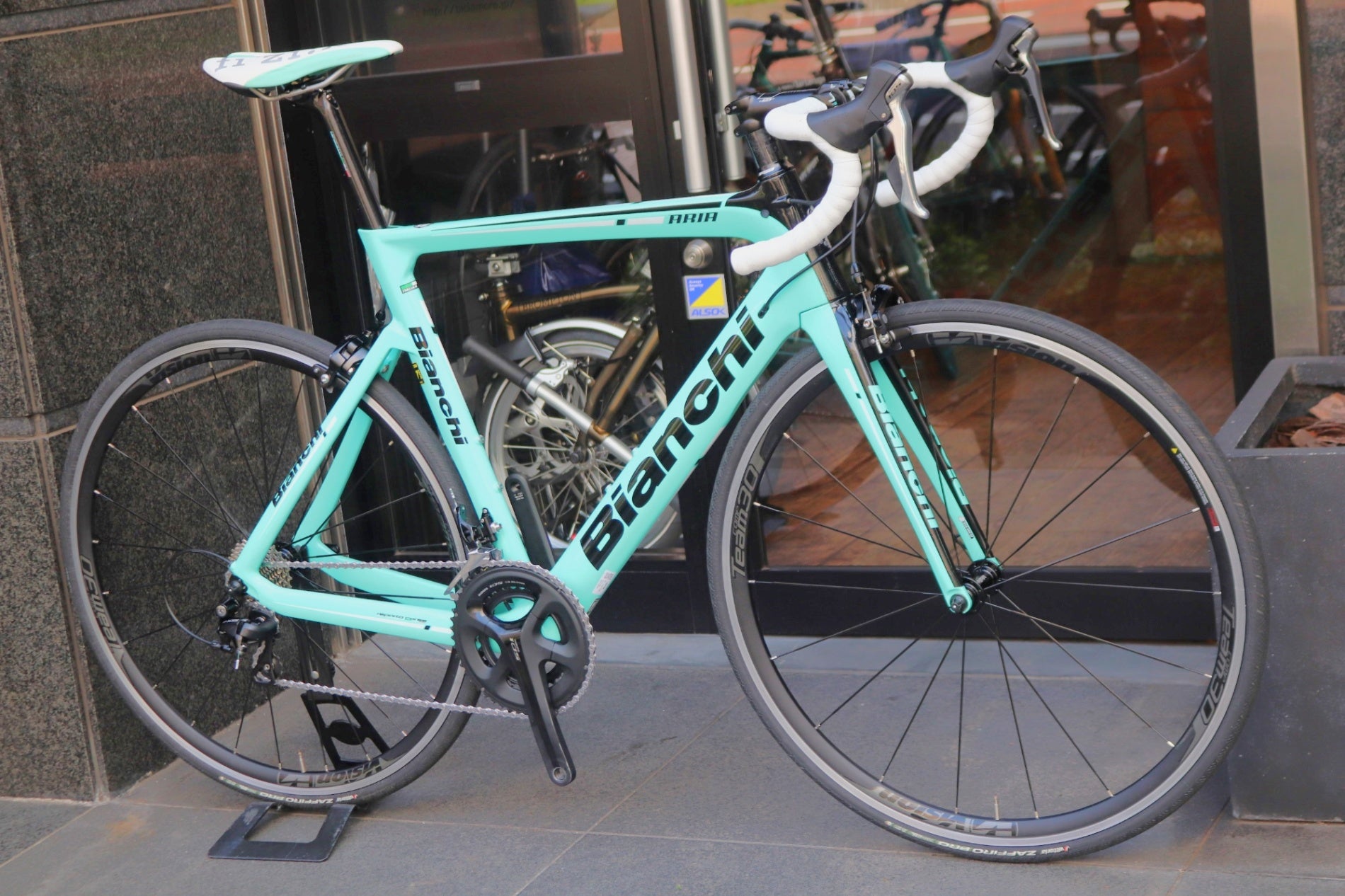 〆鯖 Bianchi ARIA 私の1台】BIANCHI「ARIA DISC」バラ組みさせていただきました