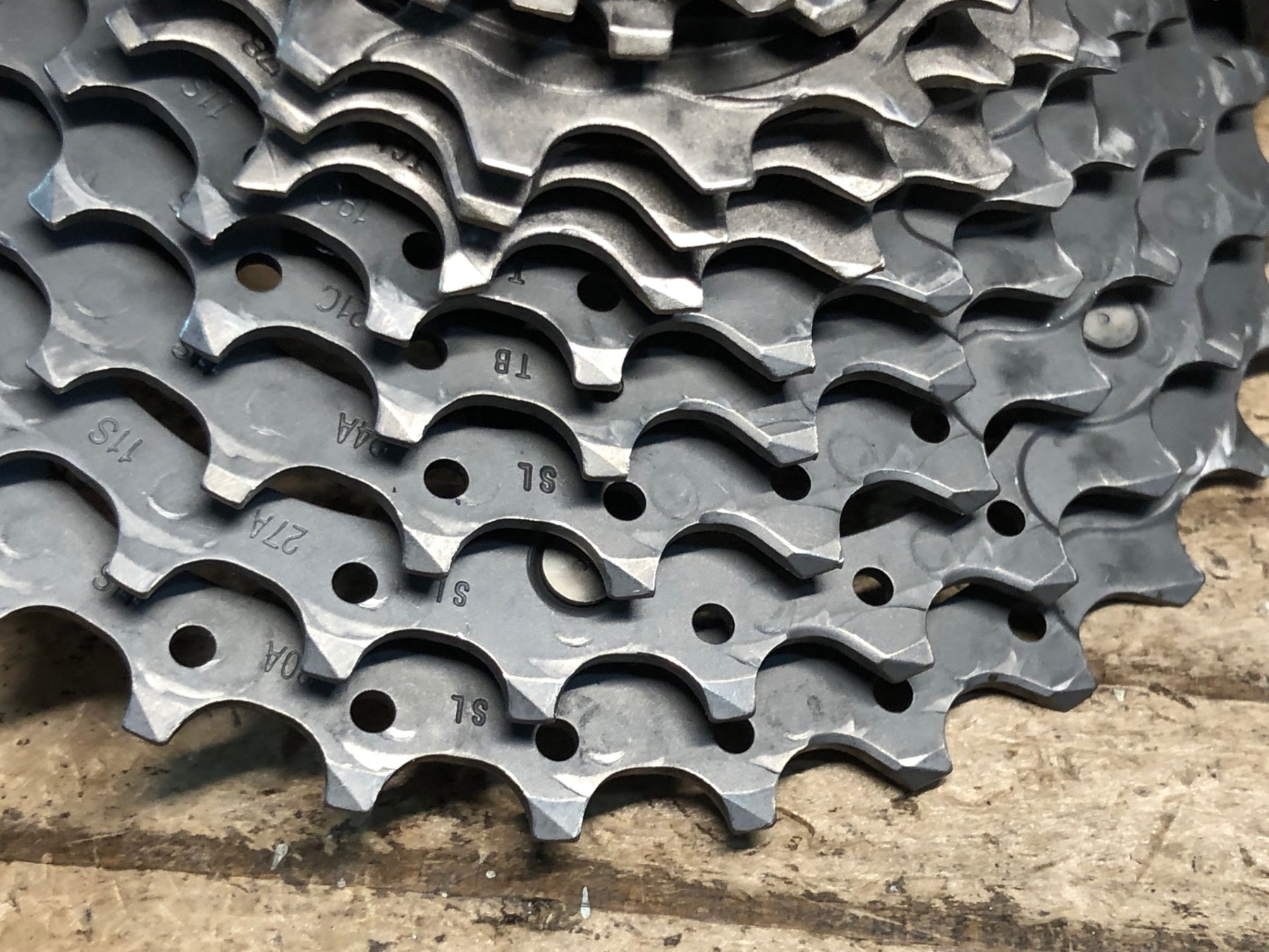 IZ326 シマノ SHIMANO デュラエース DURA-ACE CS-R9100 スプロケット