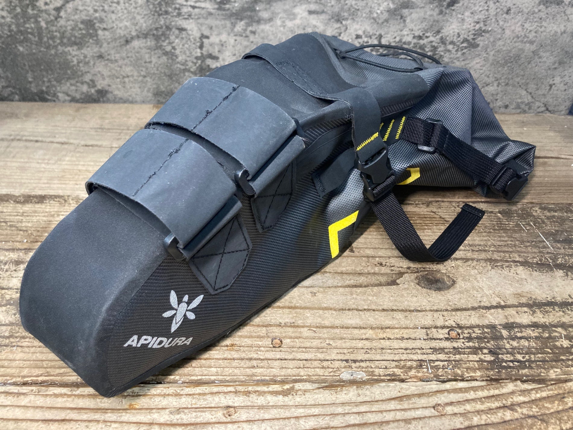 JX903 アピデュラ APIDURA サドルバッグ グレー – BICI AMORE ONLINE STORE
