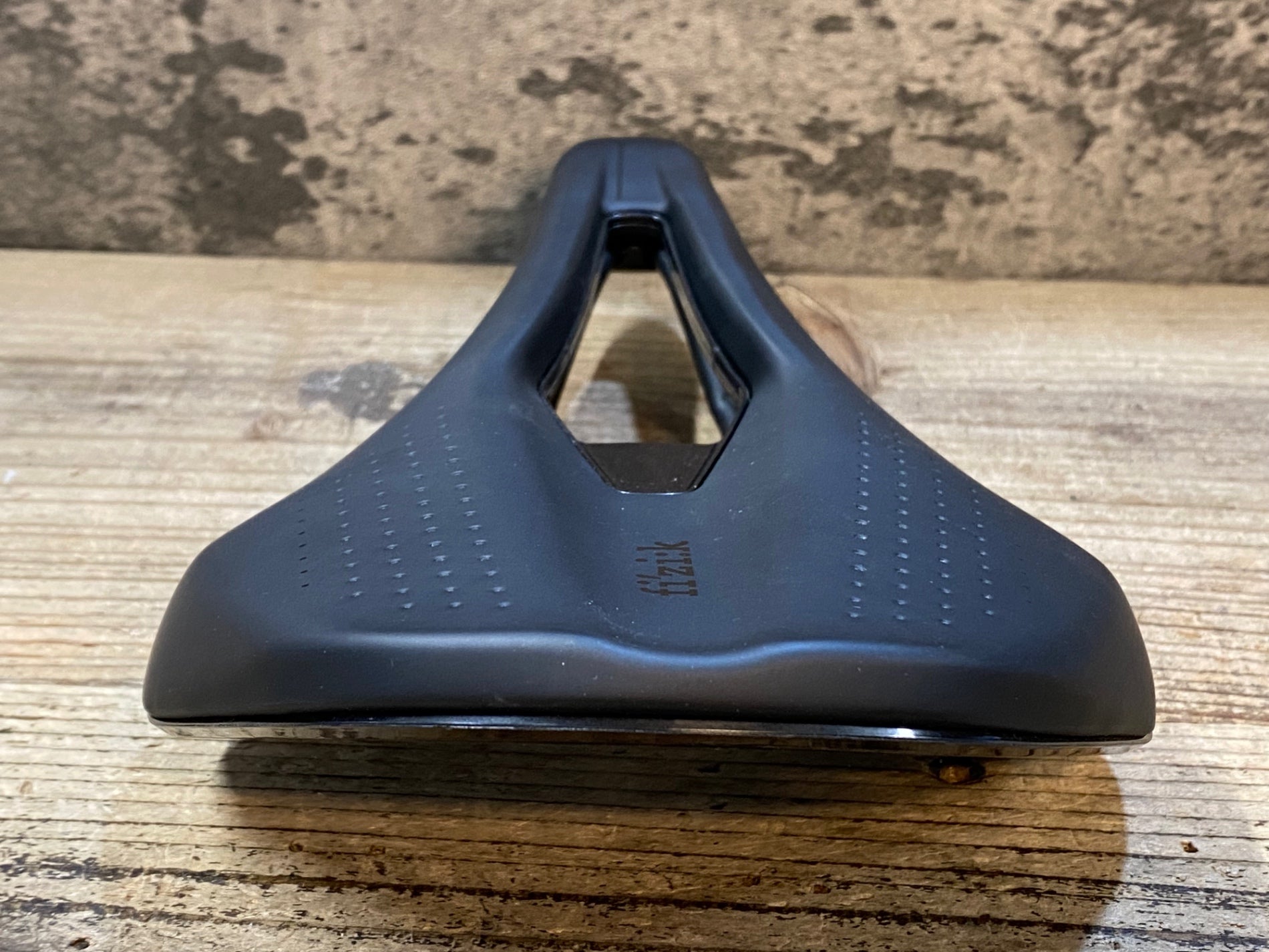 JX799 フィジーク fizik テンポ アルゴ TEMPO ARGO R5 サドル スチール