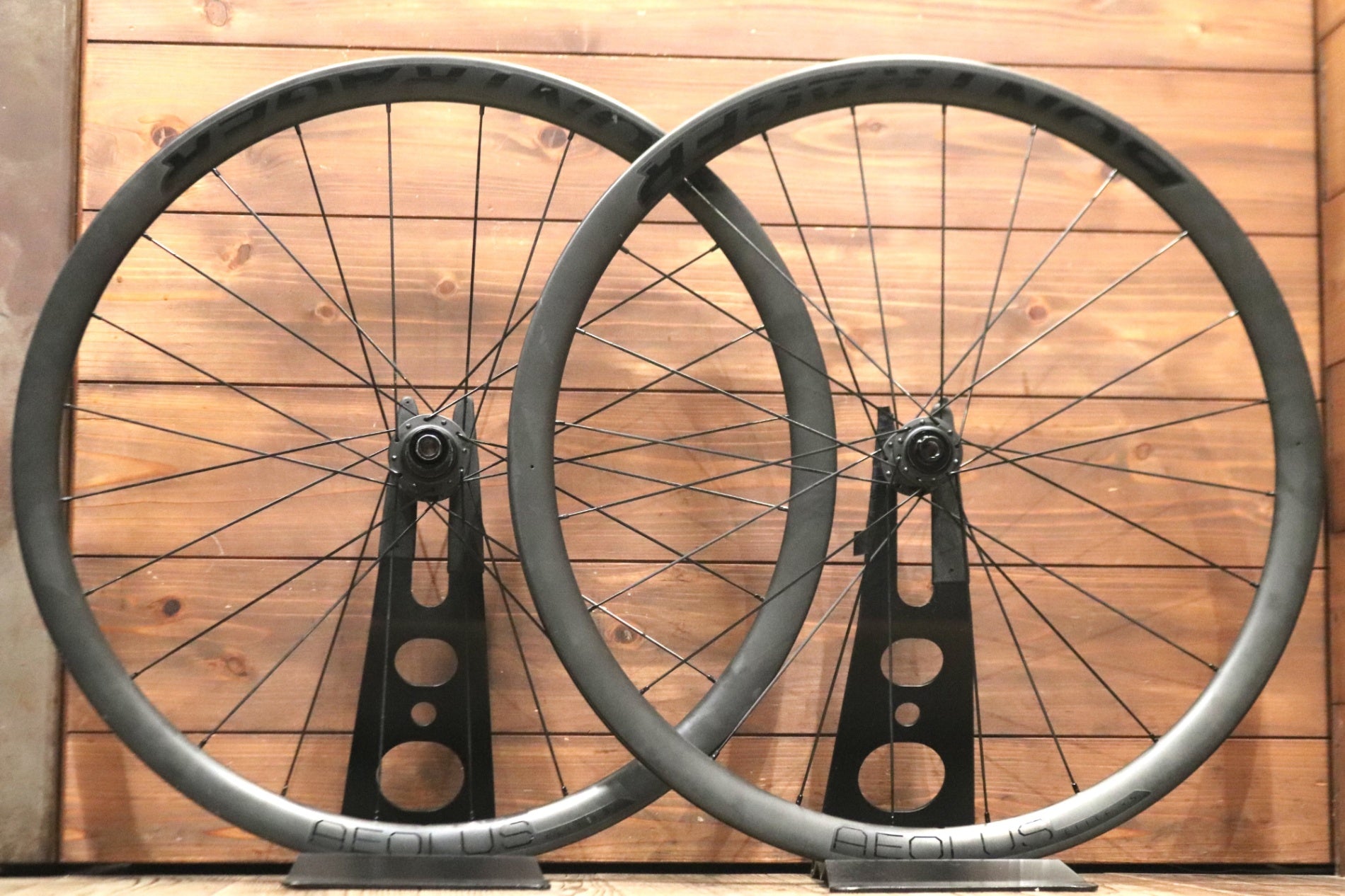 最終価格！ボントレガーアイオロスエリート35前後セット ボントレガー BONTRAGER アイオロス エリート AEOLUS ELITE 35 TLR