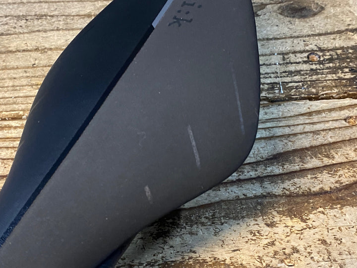 JW098 フィジーク fizik ARIONE 00 サドル 黒 カーボンレール 123mm