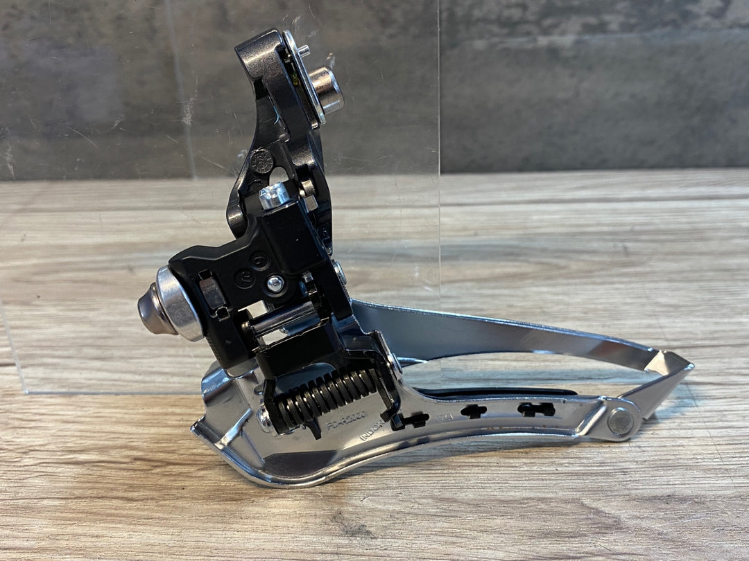 JK739 シマノ SHIMANO クラリス Claris FD-R2000 フロントディレイラー 直付