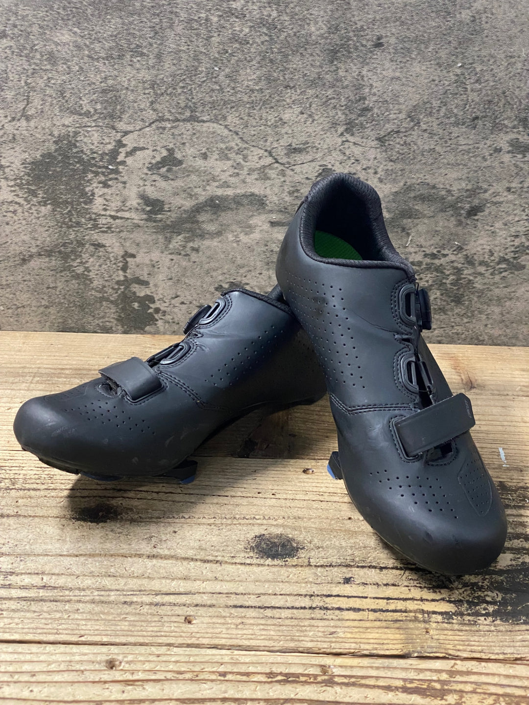 KH258 ボントレガー BONTRAGER サーキット CIRCUIT ROAD SHOES ビンディングシューズ 3穴 EU44 黒
