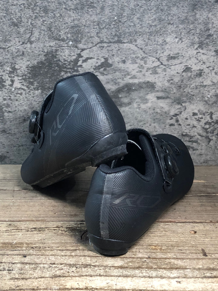 JT593 シマノ SHIMANO RC7 SH-RC701 ビンディングシューズ EU45 黒 3穴