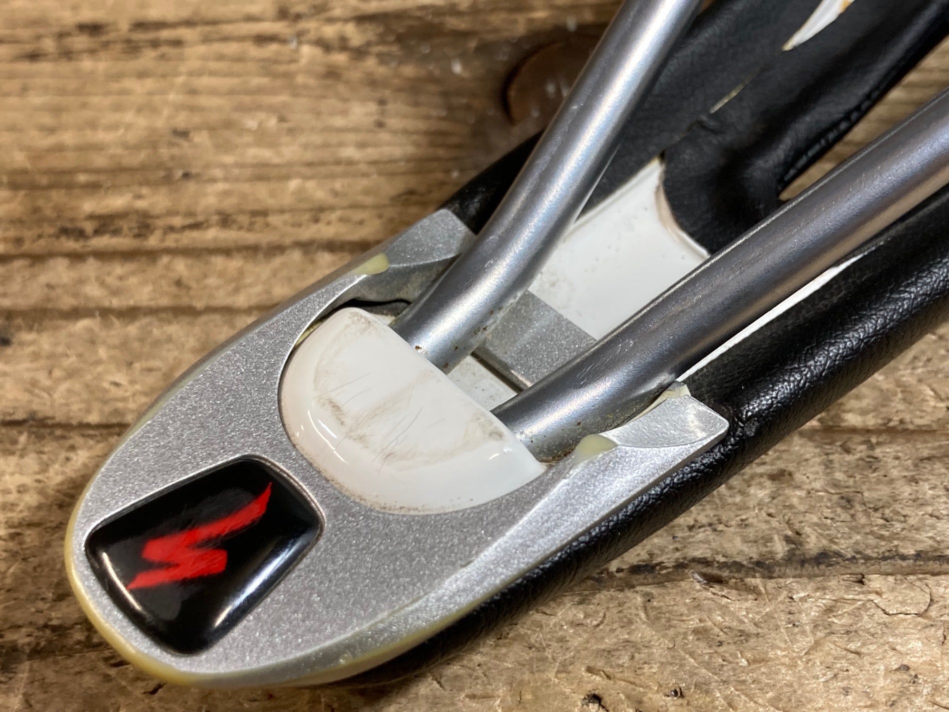 KA971 スペシャライズド SPECIALIZED Toupe BG GEL サドル 黒 143mm