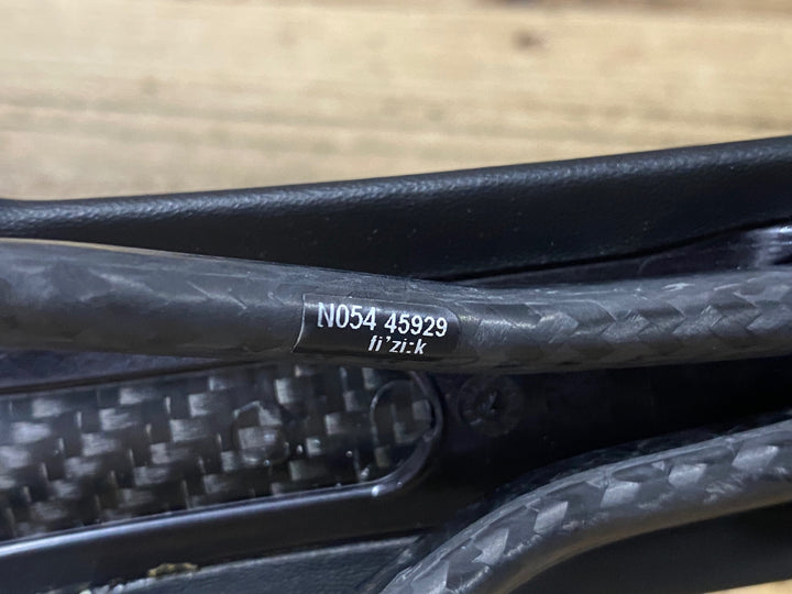 KJ061 フィジーク fizik ANTARES TEAM EDITION 2017 サドル 白黒 Regular CARBONレール MUD GUARD 付属