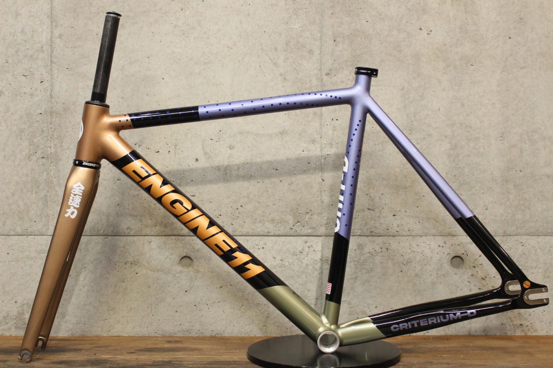 未使用品！エンジン ENGINE11 Crit-D 2024年モデル Mサイズ アルミ