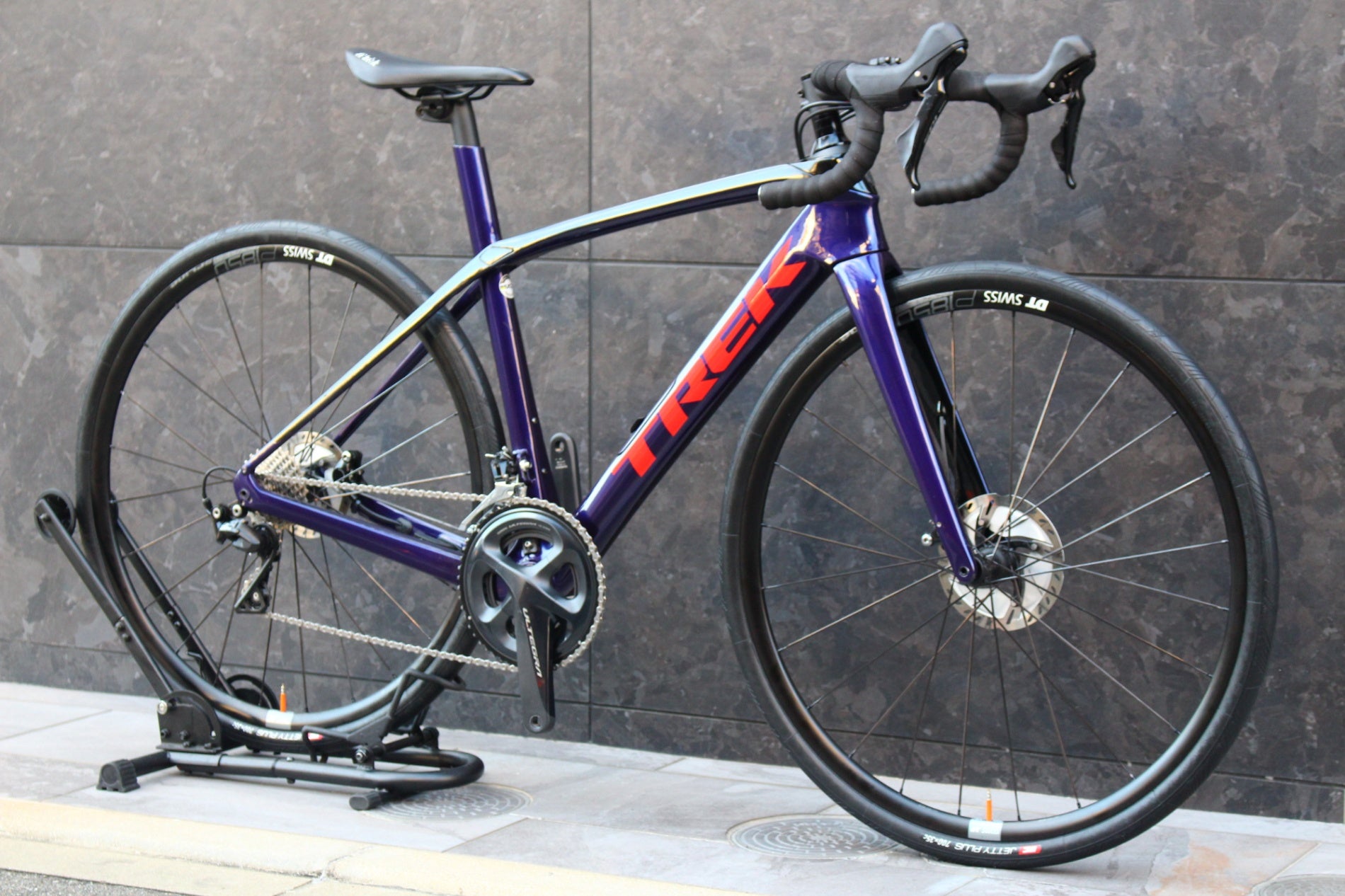 福岡発 TREK DOMANE 4.3 105 トレック ロードバイク ドマーネ Domane 4.3 - Trek Bikes (JP)