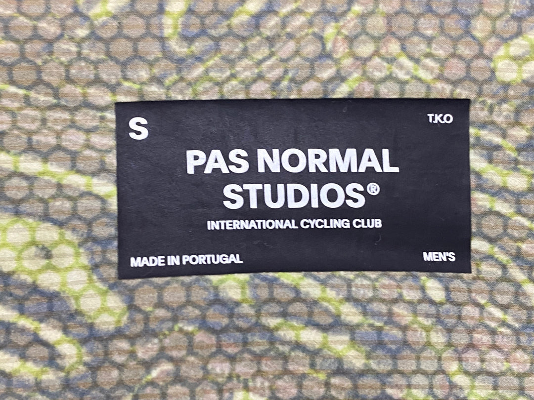 KA445 パスノーマルスタジオ PAS NORMAL STUDIOS T.K.O. Disorder 半袖 サイクルジャージ カーキ 黃 S