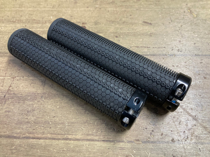 KN776 キャノンデール CANNONDALE Trailshroom Grips グリップ