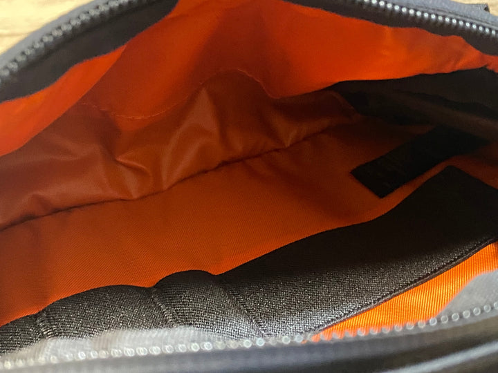 KC776 ラファ Rapha TRAIL HIP PACK ウエストポーチ 白 黒