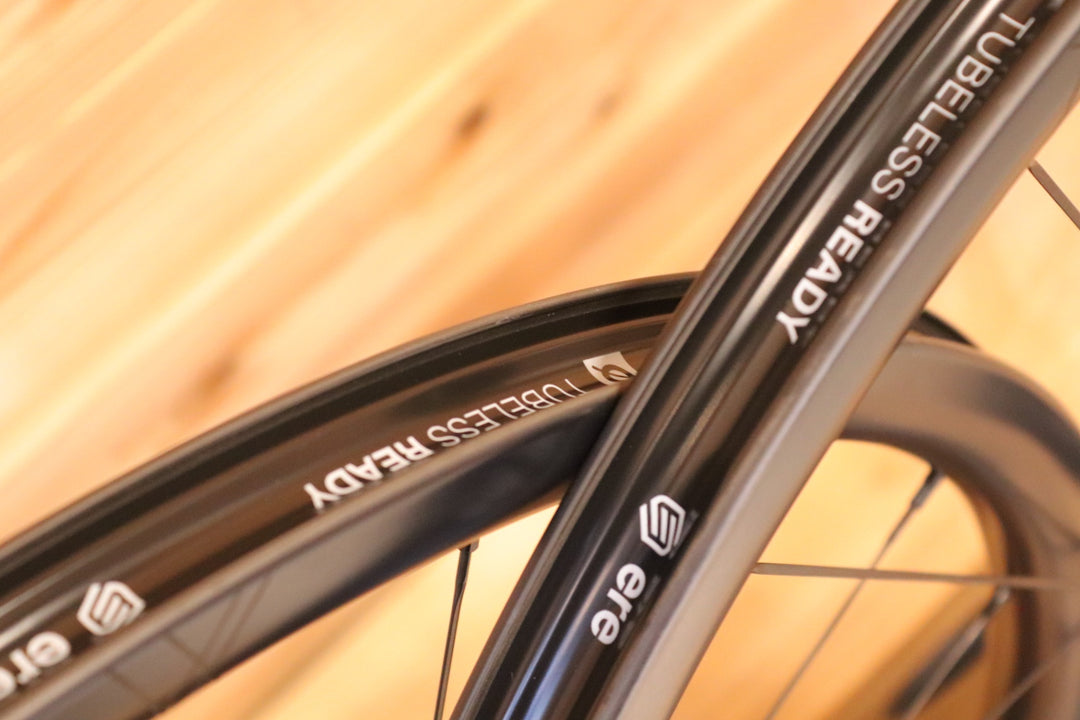 未使用品！ エレリサーチ ERE RESEARCH ジーナス GENUS SL30 DISC シマノ 11S/12S 21C カーボン チューブレスレディ ロードバイク ホイールセット 【広島店】