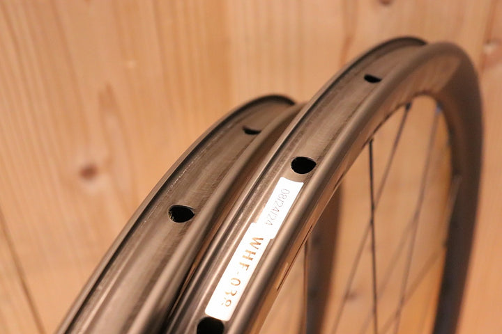 ボントレガー BONTRAGER アイオロス エリート AEOLUS ELITE 35 DISC カーボン チューブレスレディ ホイールセット シマノ 11/12S 【芦屋店】