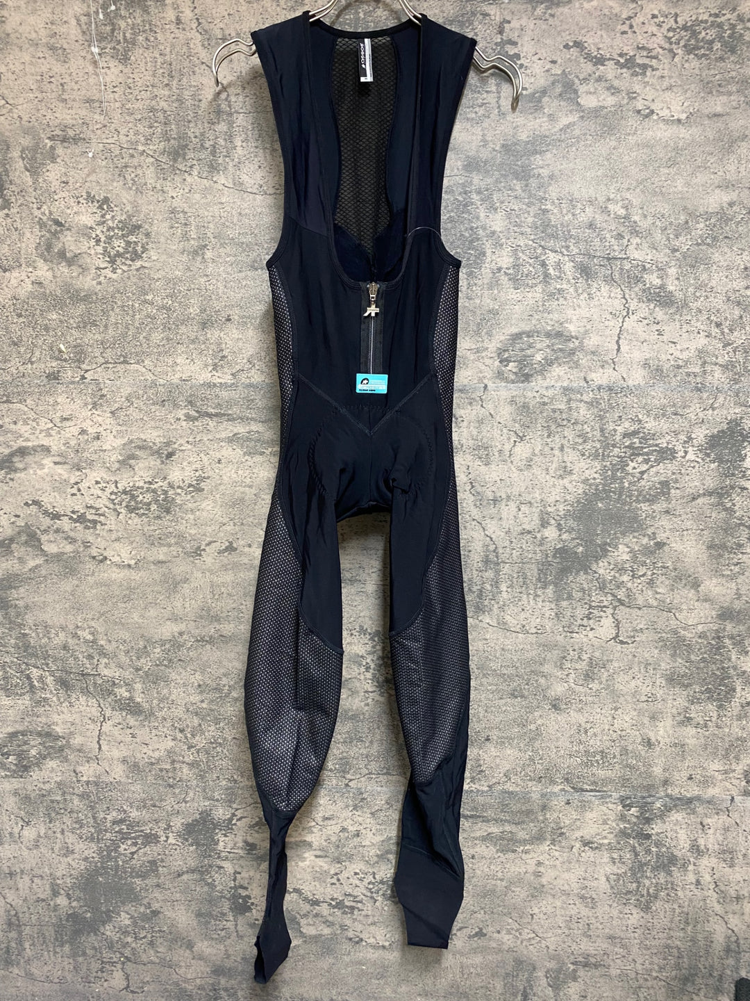 JP394 アソス ASSOS AIRBLCK851 ビブタイツ 黒 M 裏起毛