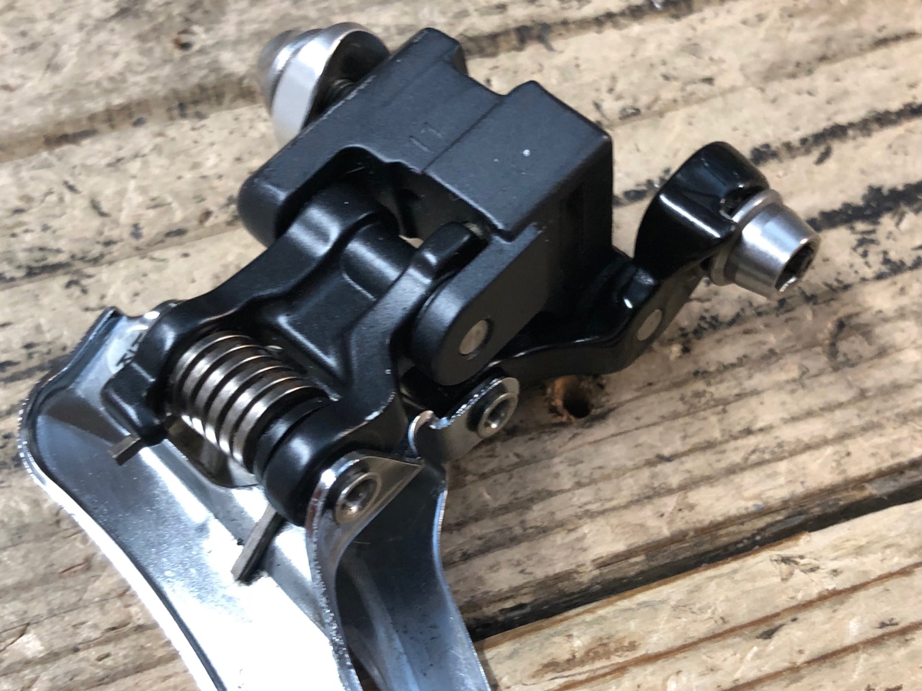 JQ270 シマノ SHIMANO 105 FD-5700 フロントディレイラー 直付 – BICI