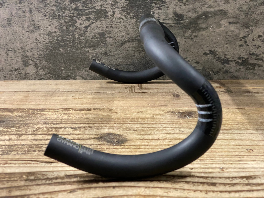 KH822 フィジーク fizik CYRANO 00 カーボン ドロップハンドル ブラケットC-C400mm Φ31.8 ※クランク部凹みのためジャンク