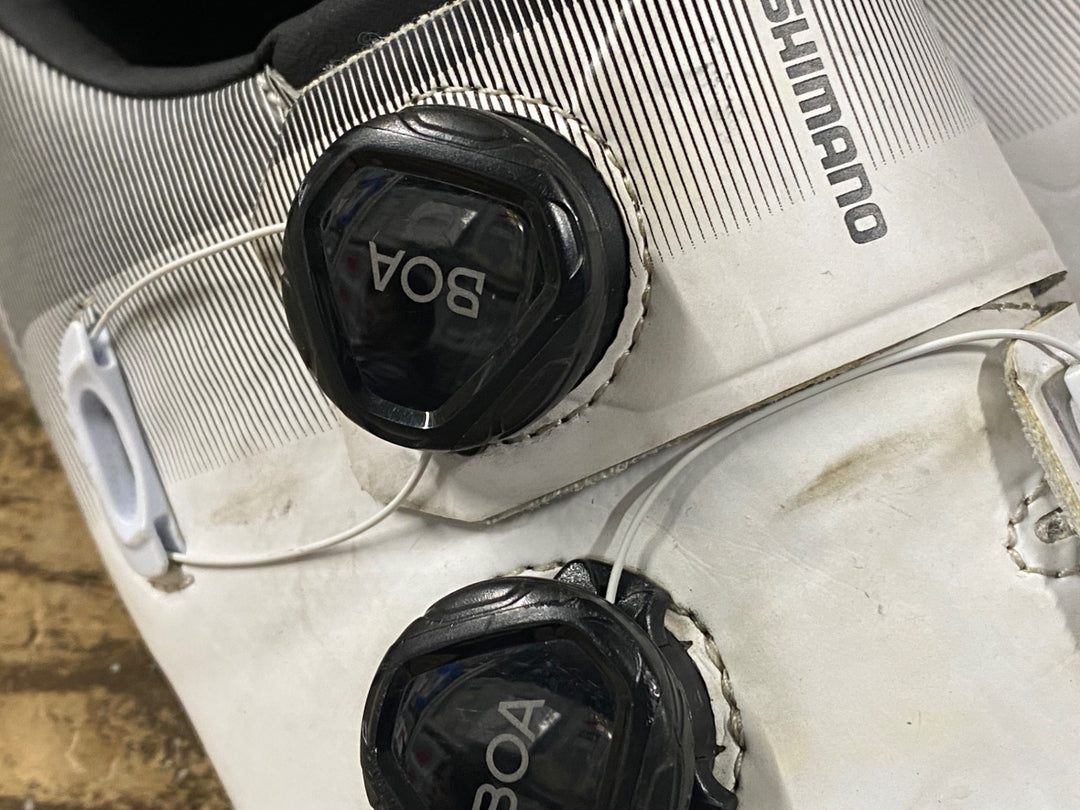 KH963 シマノ SHIMANO RC7 SHRC702M WIDE ビンディングシューズ 3穴 BOA 白 黒 EU43 ※右に僅かな穴有