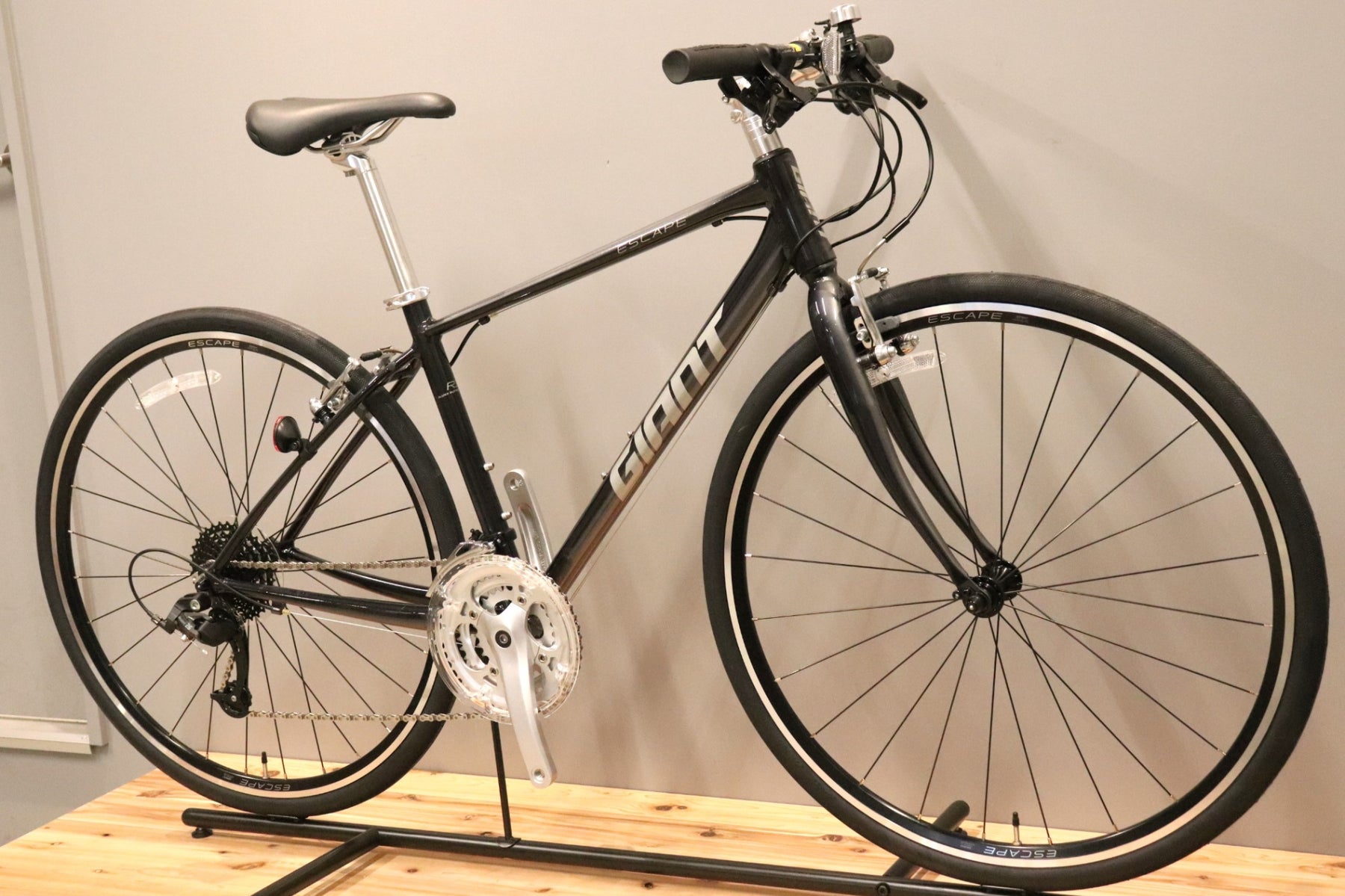 GIANT ESCAPE R3 XSサイズ GIANT ESCAPE R3 XSサイズ（2022） | BICYCLE PRO SHOP なかやま