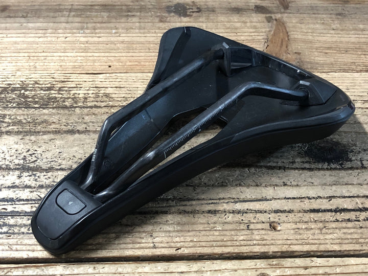KB145 フィジーク fizik TEMPO ARGO R1 サドル 黒 カーボンレール 160mm
