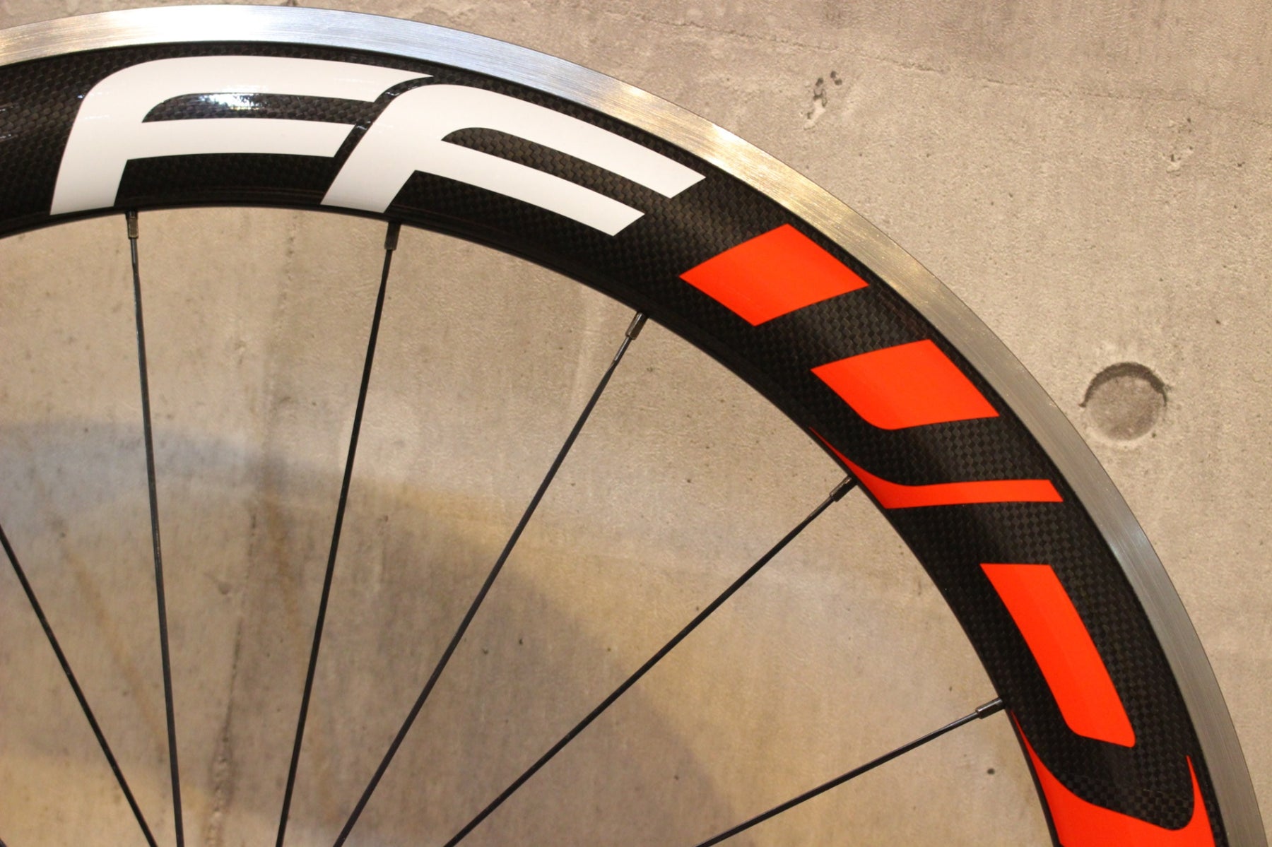 FFWD F6R クリンチャーシマノ11速 ファストフォワード FFWD F6R JAPAN LTD シマノ 11S アルカーボン