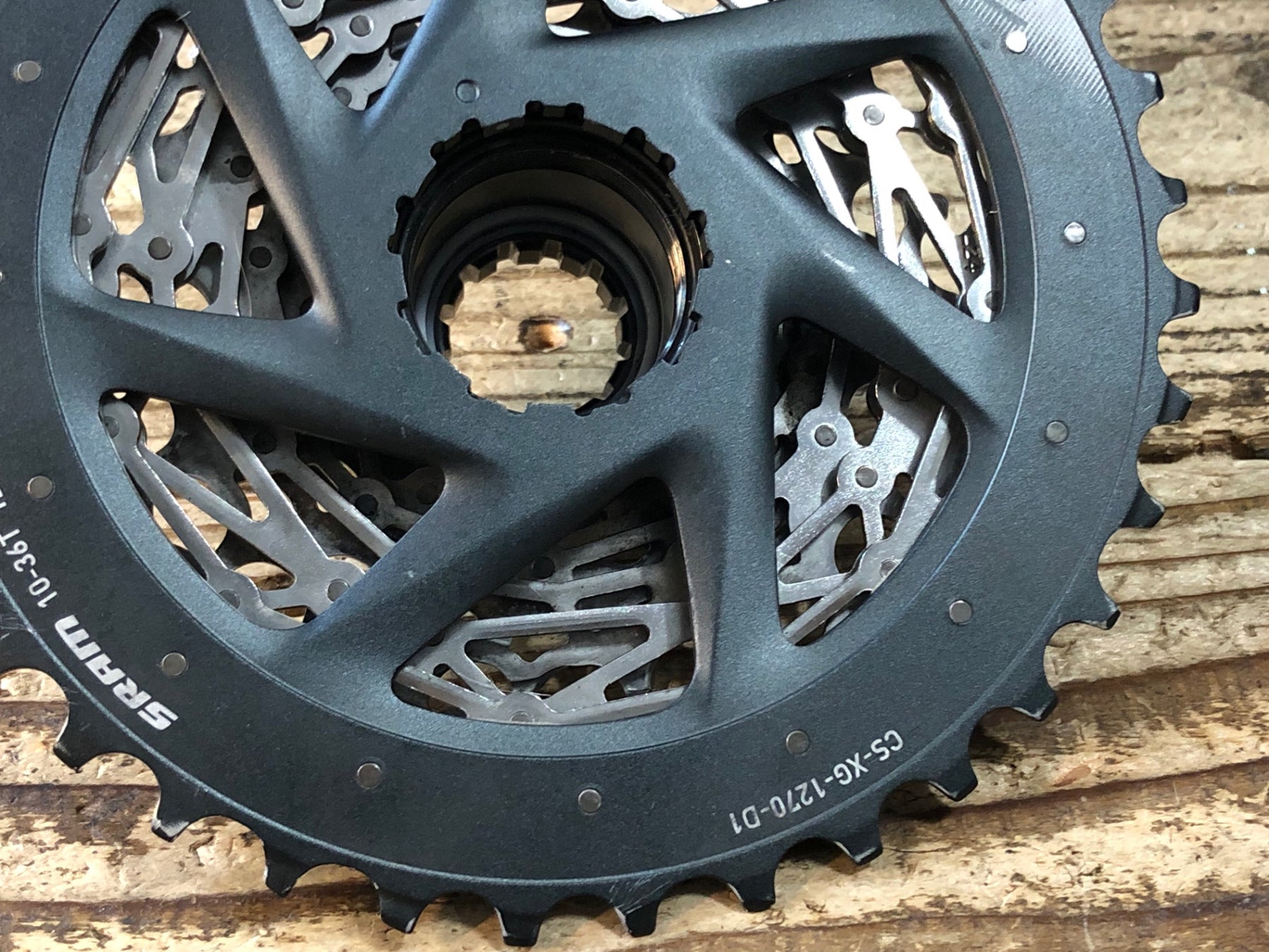 JW256 スラム SRAM フォース FORCE CS-XG1270-D1 11-36 12S