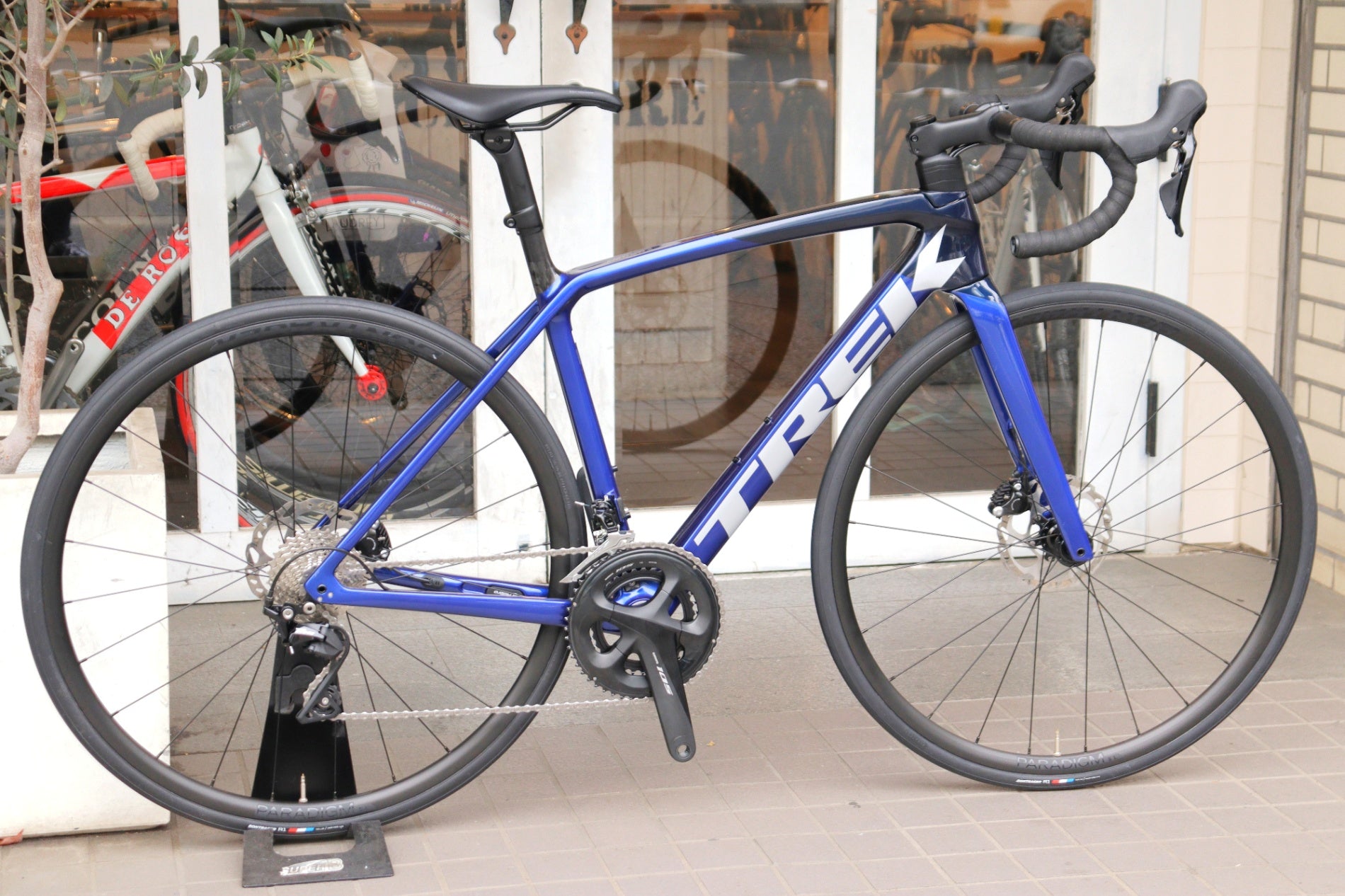 トレック TREK エモンダ EMONDA SL5 DISC 2023モデル 52サイズ シマノ