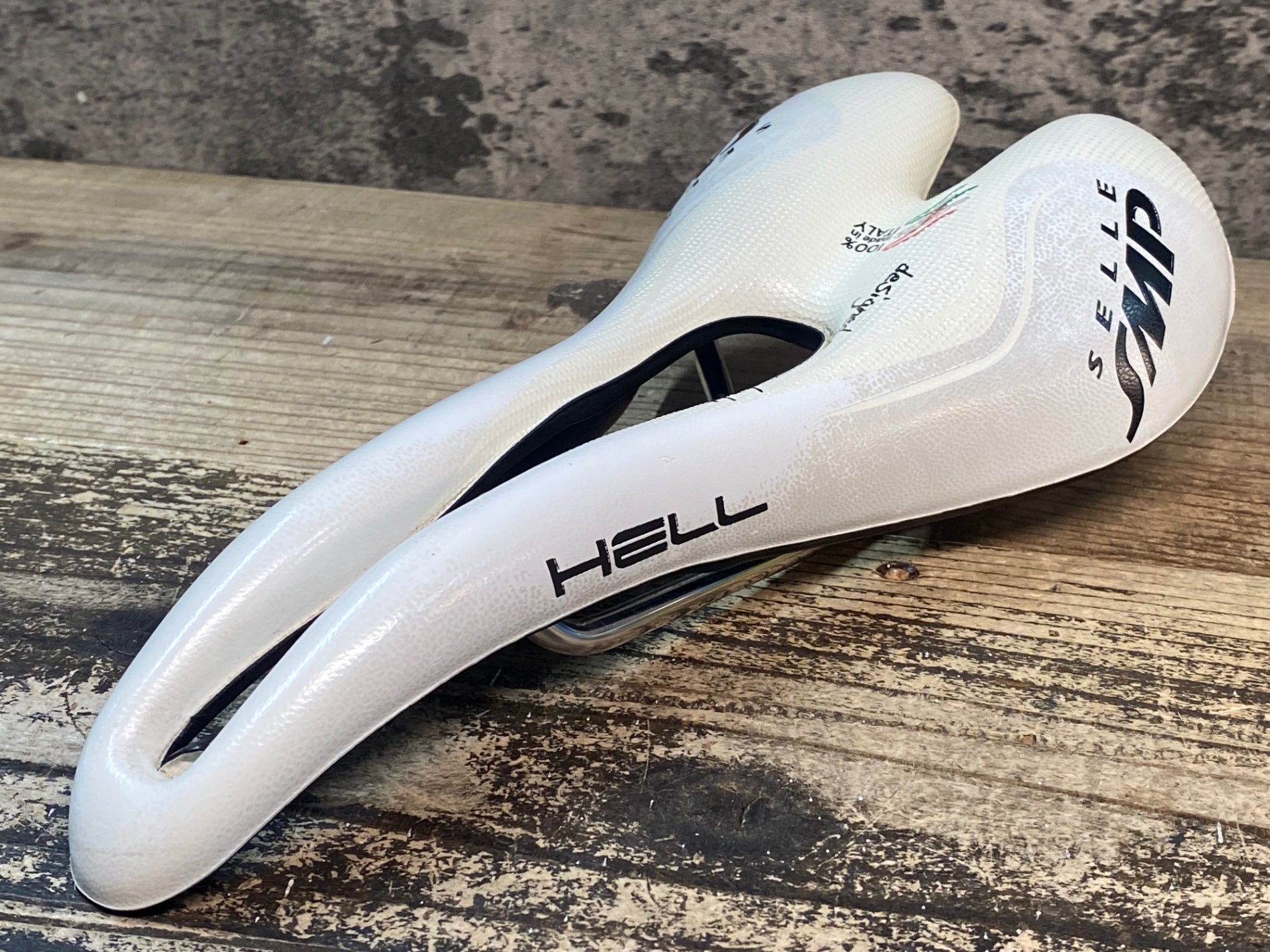 JG551 SELLE SMP HELL サドル 白 – BICI AMORE ONLINE STORE