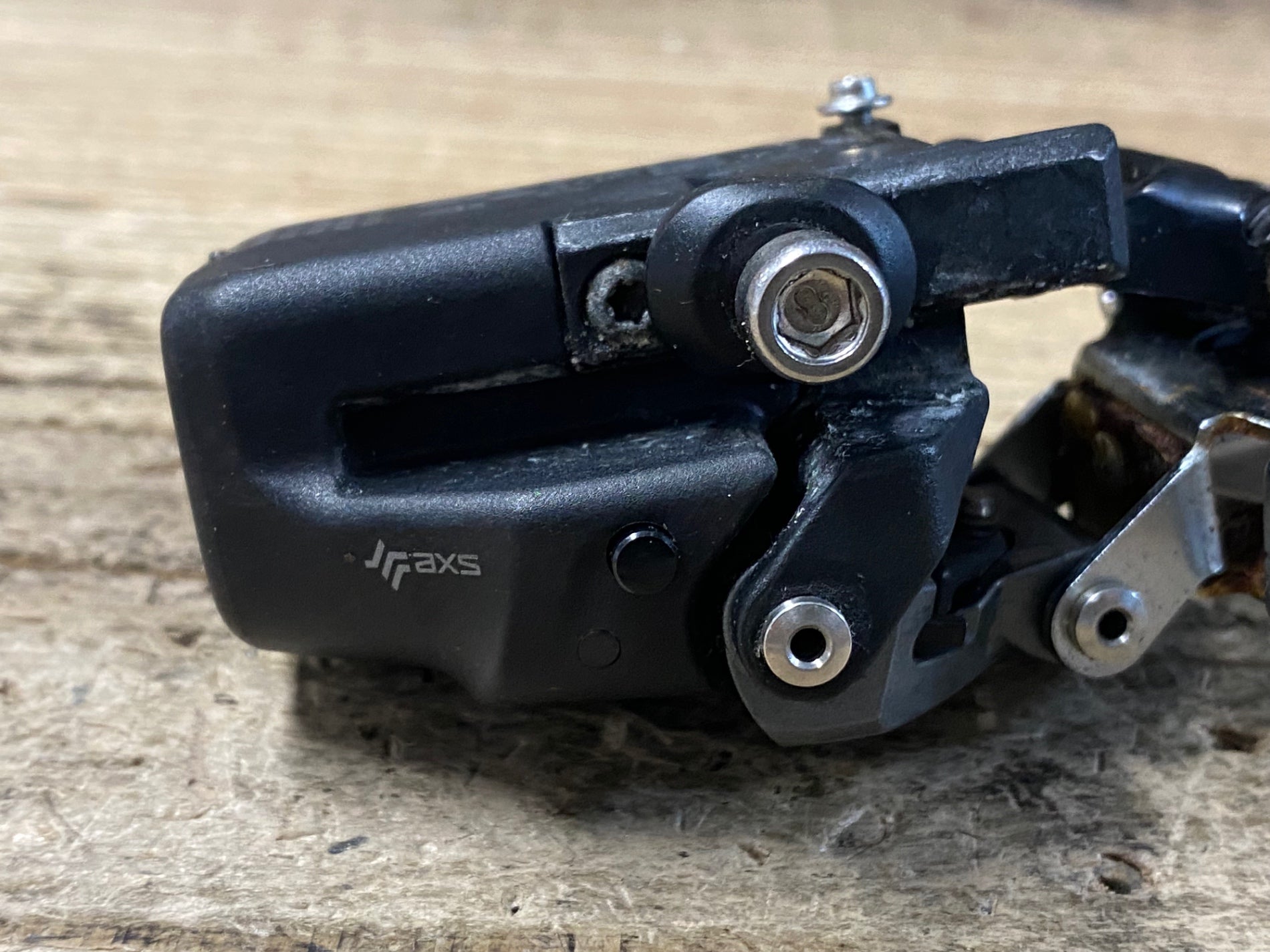 JZ297 スラム SRAM ライバル RIVAL E-TAP AXS フロントディレイラー 2S