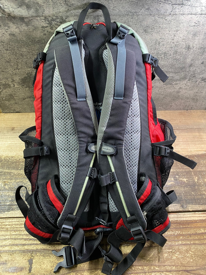 JJ720 ドイター deuter リュックサック バックパック 赤