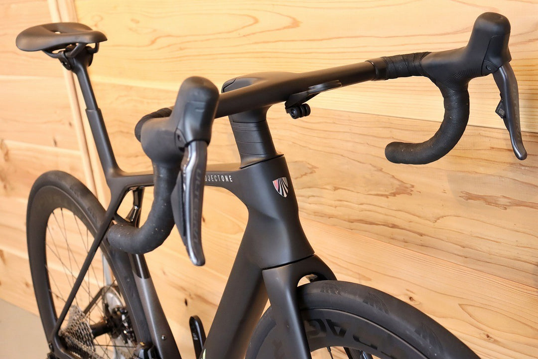 トレック TREK マドン MADONE SLR Gen8 P1 2025 Mサイズ アルテグラ Di2 R8170 12S カーボン ロードバイク 【千葉店】