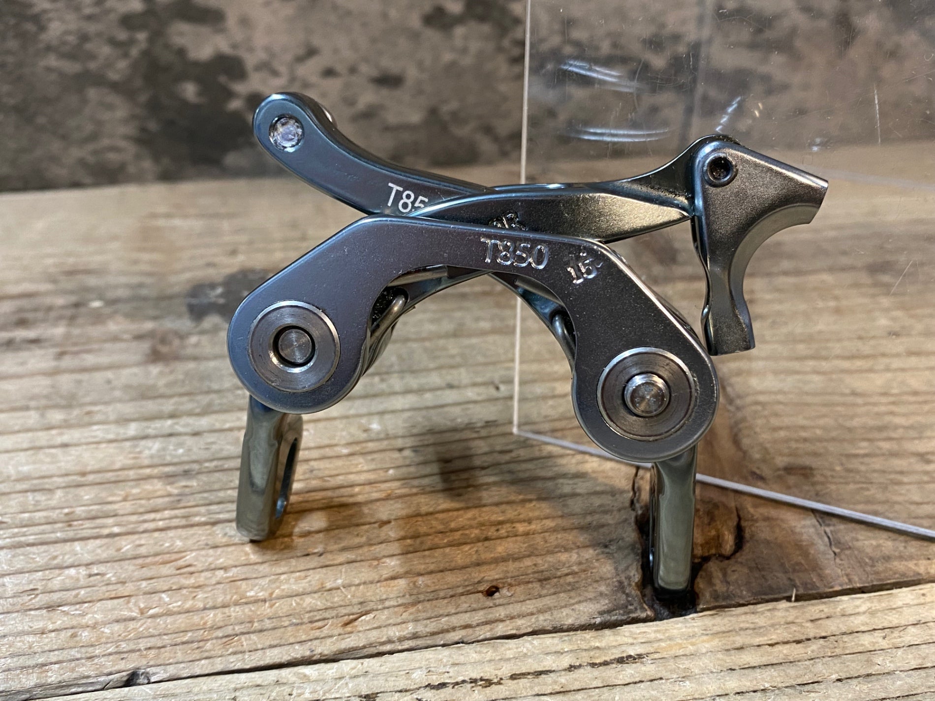 JQ017 TRP T851 ダイレクトマウントブレーキ キャリパー ※シュー