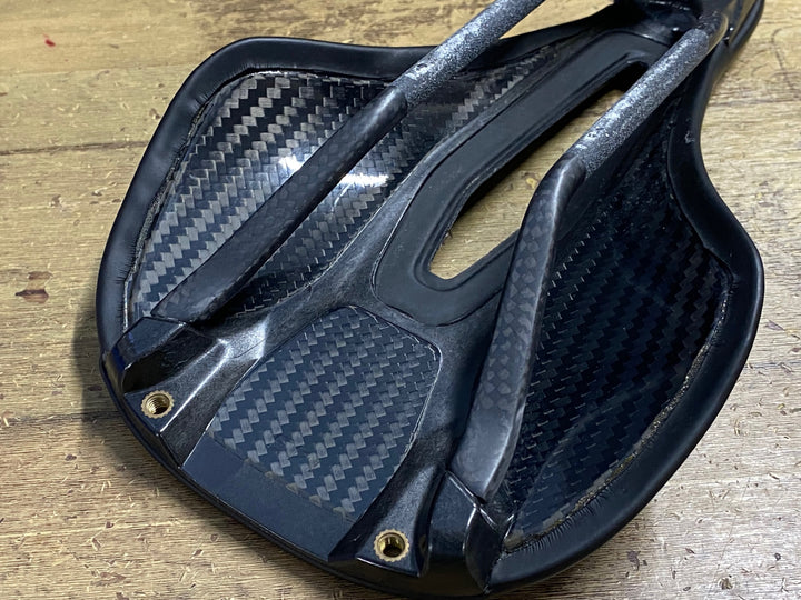 KQ540 スペシャライズド SPECIALIZED S-WORKS POWER ARC サドル 黒 カーボンレール 143mm