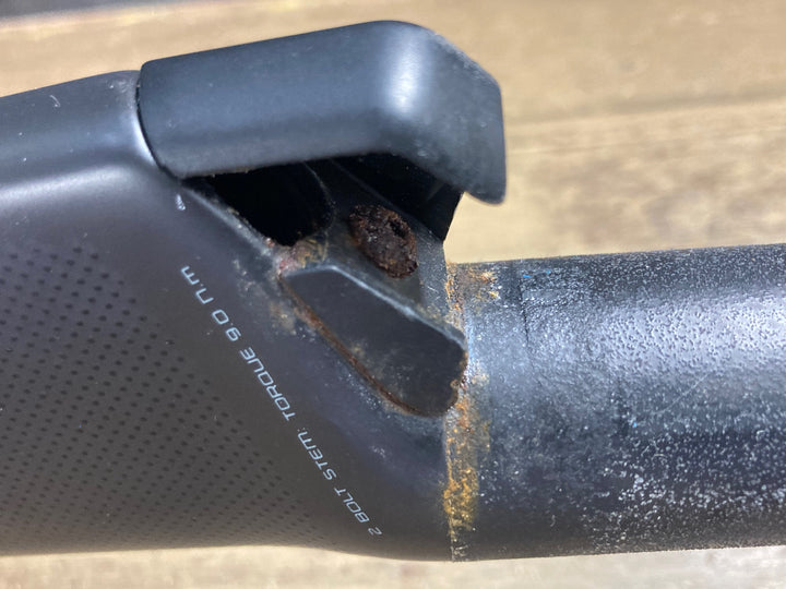 KQ249 スペシャライズド SPECIALIZED AEROFLY2 エアロフライ2 カーボンドロップハンドル 400mm Φ31.8 ※ケーブルトランジションキャップボルト錆、固着
