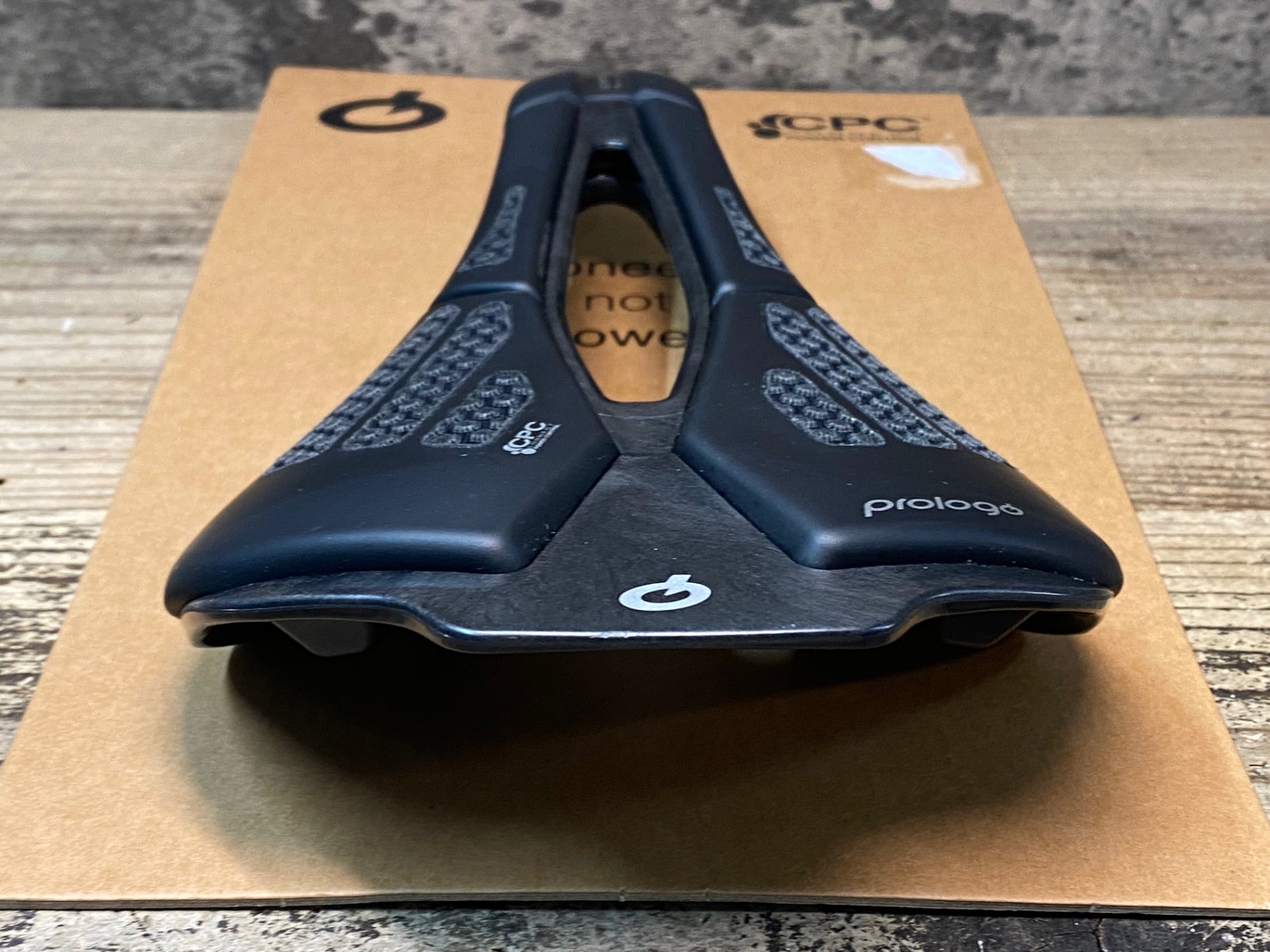 JJ599 プロロゴ prologo SCRATCH M5 PAS NACK サドル 140mm 黒