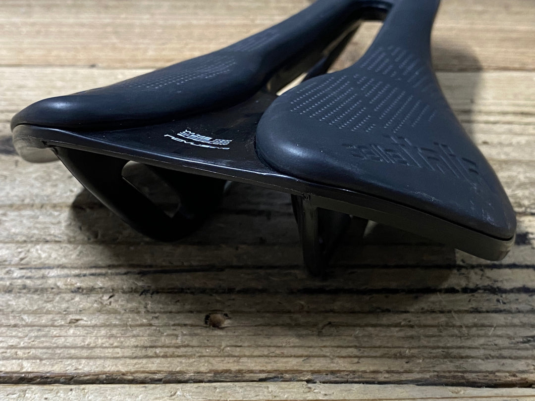 KQ624 セライタリア selle italia NOVUS BOOST EVO サドル 黒 145mm