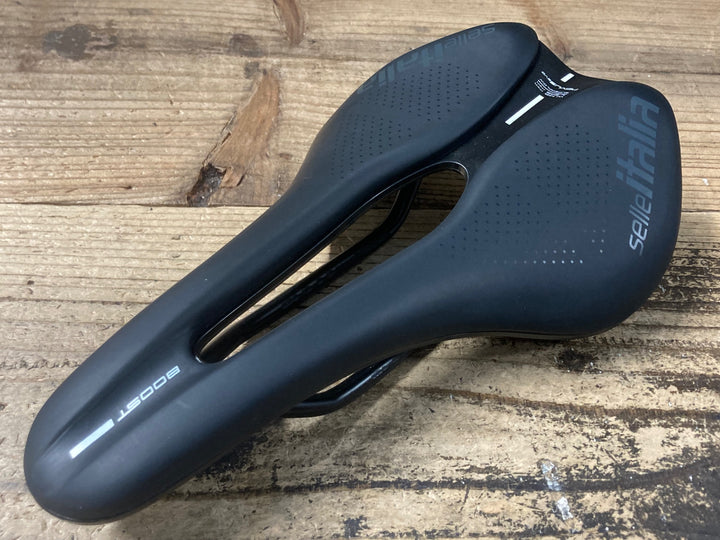 KM391 セライタリア selle italia BOOST NOVUS EVO サドル 黒 145mm