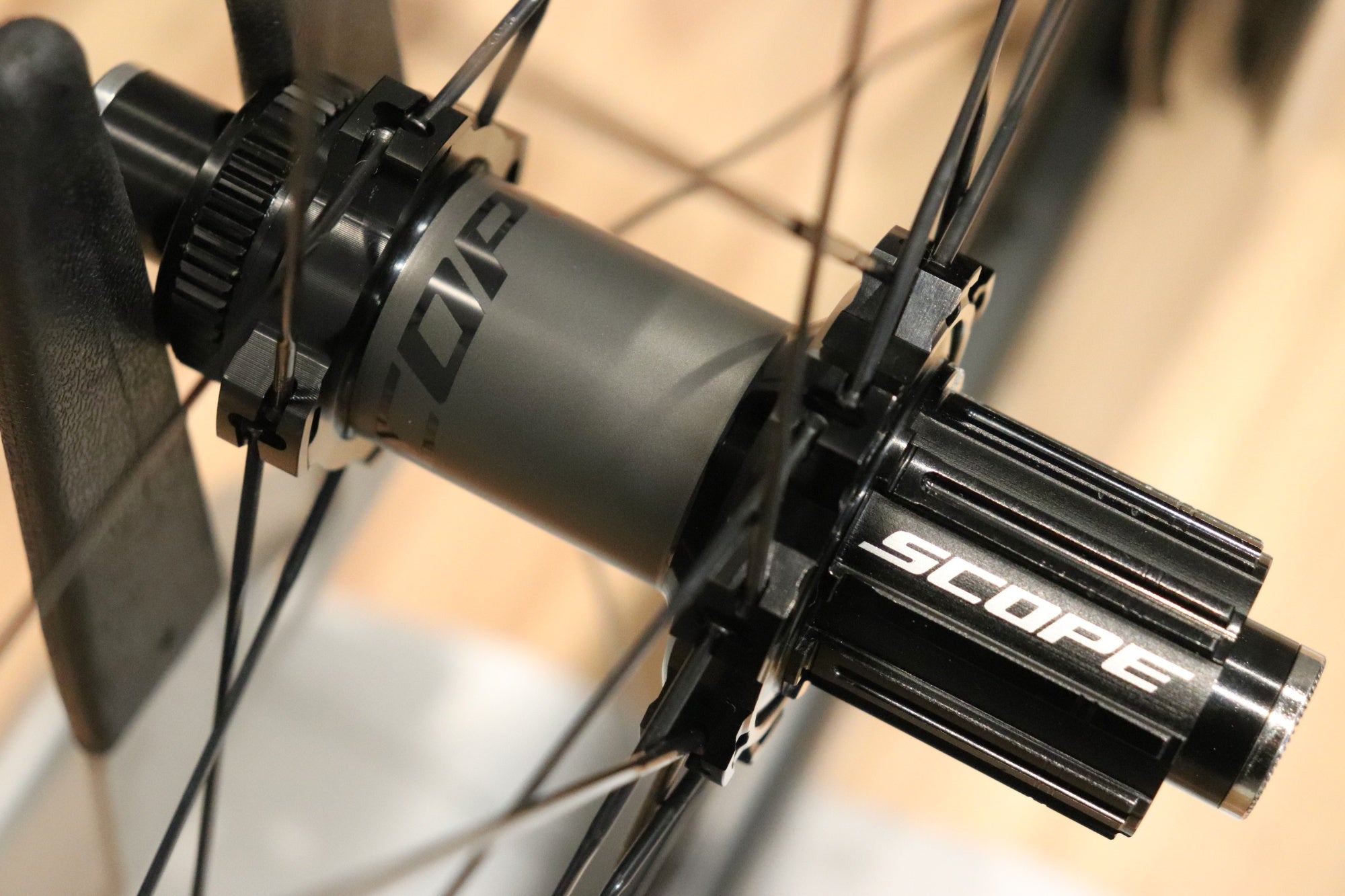 スコープ SCOPE R5D TLR DISC カーボン ディスク チューブレスレディ