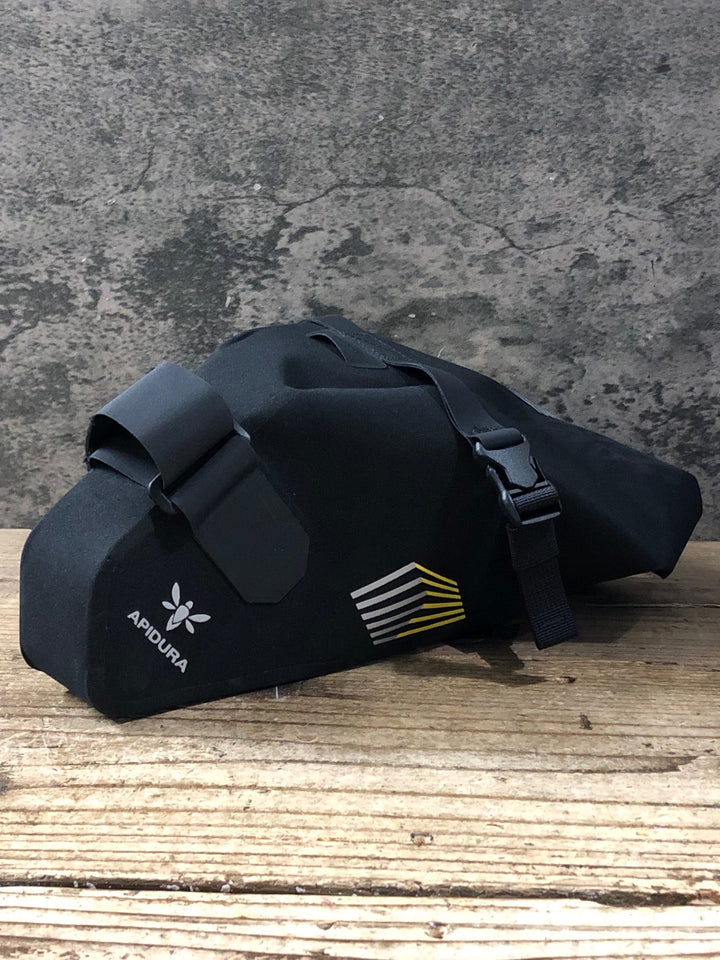 KM759 アピデュラ APIDURA RACING SADDLE BAG サドルバッグ 黒 5L