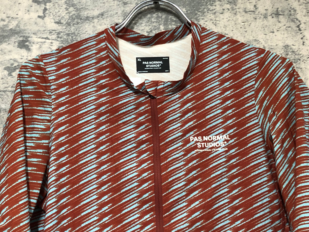 JV762 パスノーマルスタジオ PAS NORMAL STUDIOS SOLITUDE JERSEY 半袖サイクルジャージ 赤青 XL