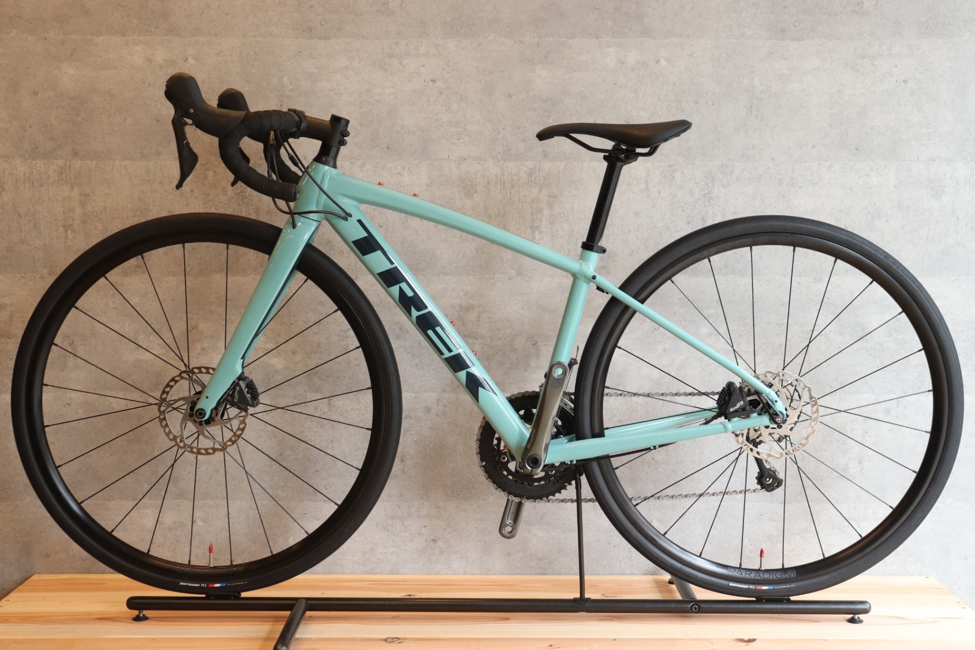 トレック TREK ドマーネ DOMANE AL4 DISC 2023モデル 44サイズ シマノ