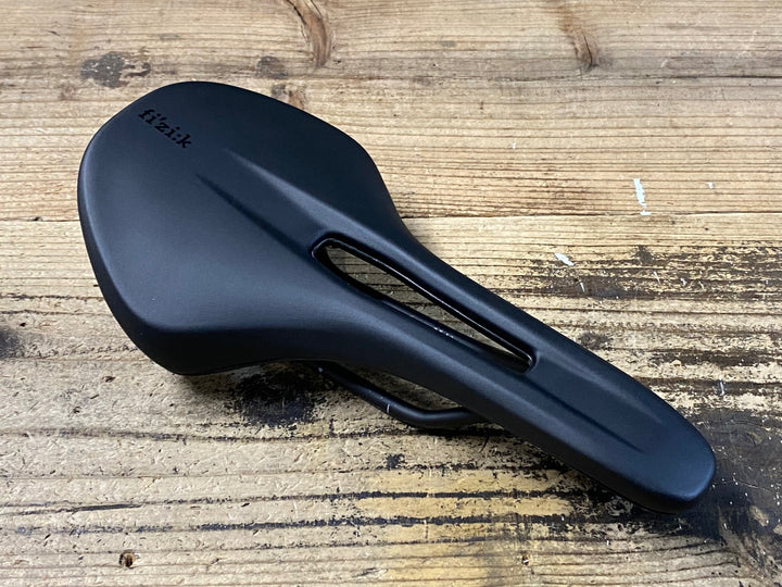 KF672 フィジーク fizik VENTO ANTARES サドル 黒 140mm  S-Alloy レール