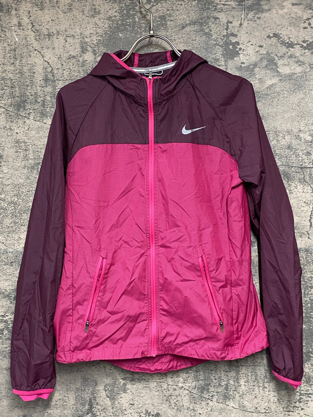 JJ629 ナイキ NIKE 長袖 ウィンドブレーカー ピンク バーガンディ S