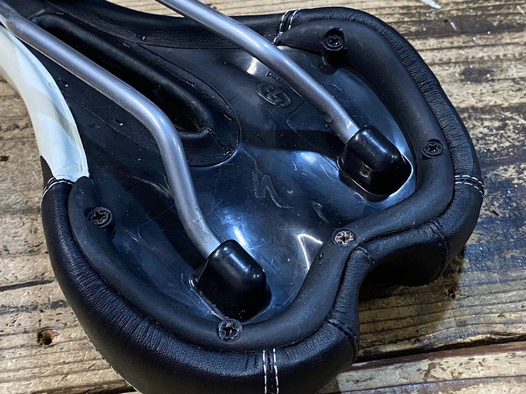 JZ365 スペシャライズド SPECIALIZED RIVA サドル 黒 白 スチールレール