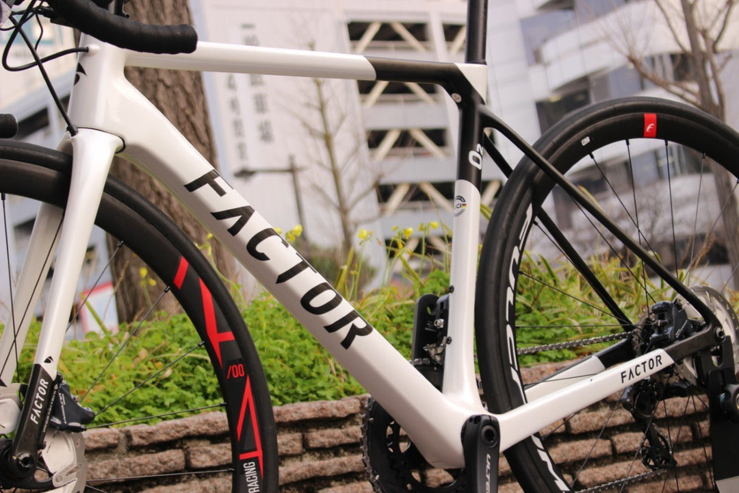 ファクター FACTOR O2 DISC 2022 52サイズ アルテグラ Di2 R8070 11S カーボン ディスク ロードバイク 【名古屋店】